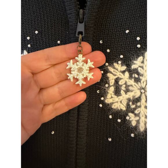 Quacker Factory Festive Snowflake Full Zip Sweater Black White Winter Sweater S - Picture 3 of 8